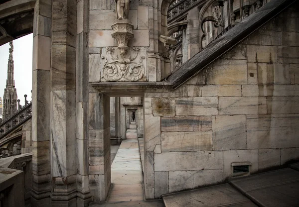 Passagem da catedral de Milão — Fotografia de Stock