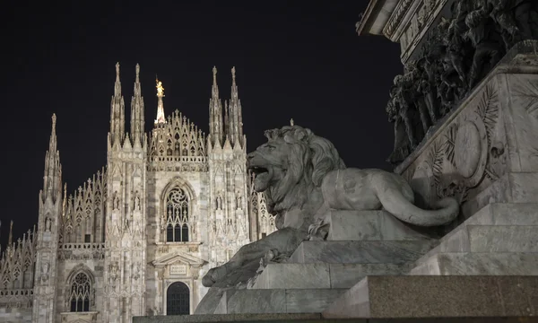 Duomo milan at night — Stock Photo, Image