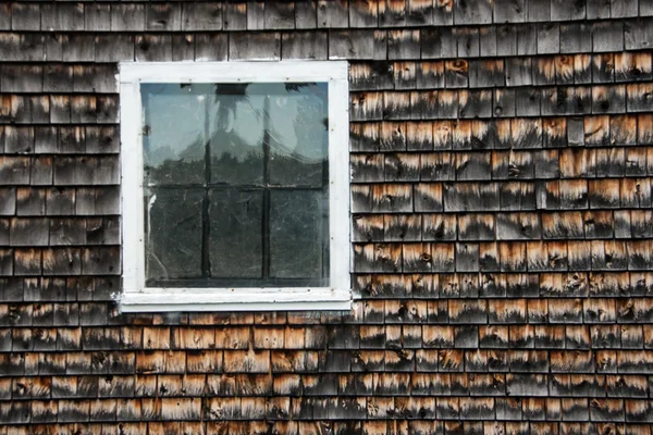 Fenster in einer Scheune — Stockfoto