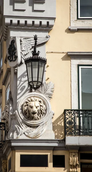Lejonet statyn Lissabon — Stockfoto