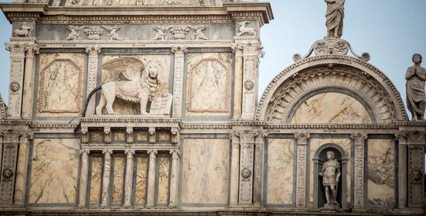 Statua leone alato venezia — Foto Stock