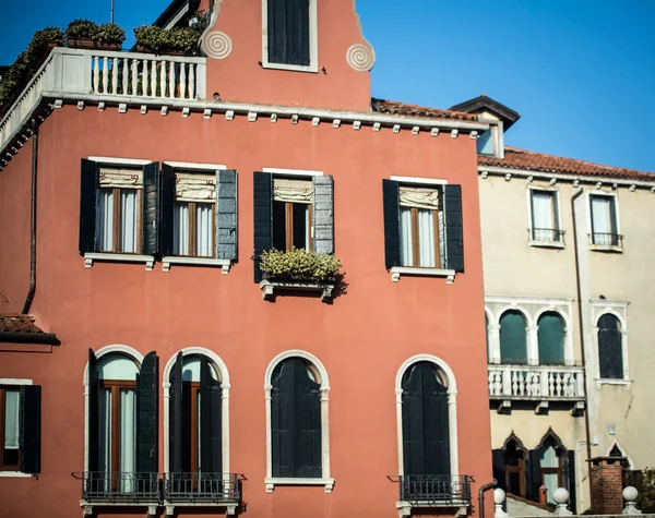 Edificio colorato venezia — Foto Stock