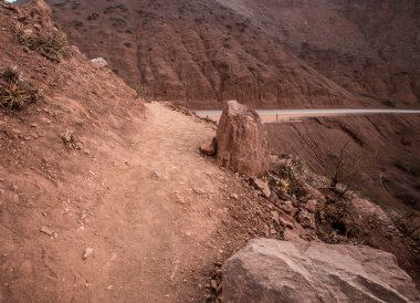 Kayalık yol Arjantin