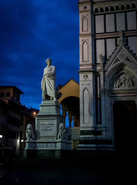 Statue von dante alighieri — Stockfoto