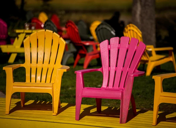 Πλαστικό adirondack καρέκλες — Φωτογραφία Αρχείου