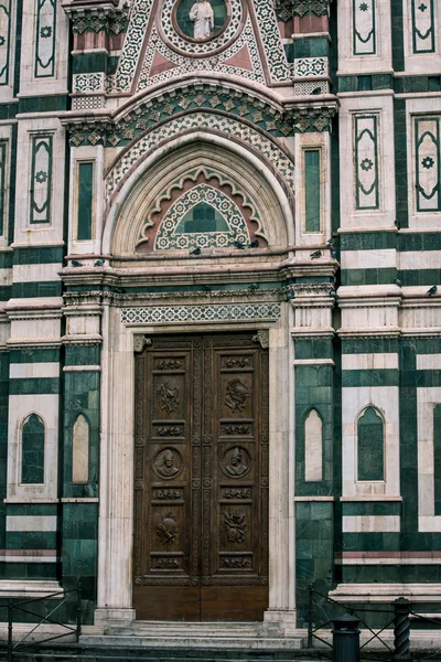 Entrance florence Cathedral — Stock Photo, Image