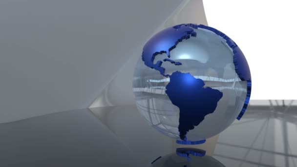 Geavanceerde futuristische scène van een 3d spinnen glas Earth globe met blauwe geëxtrudeerde continenten. Naadloze loops — Stockvideo