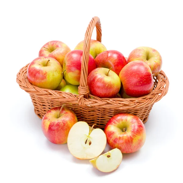 Ripe apples in basket — Stock Photo, Image