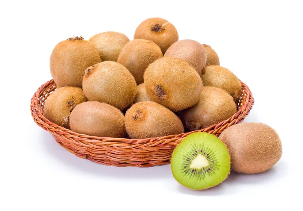 Kiwifruits v deskou proutěné — Stock fotografie