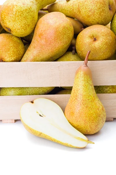 Pears in wooden crate — Stock Photo, Image