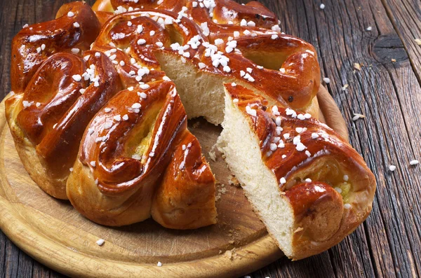 Kuchen mit Marmelade und Scheiben — Stockfoto