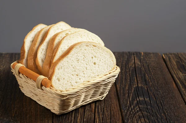 Biały chleb w tablicy — Zdjęcie stockowe