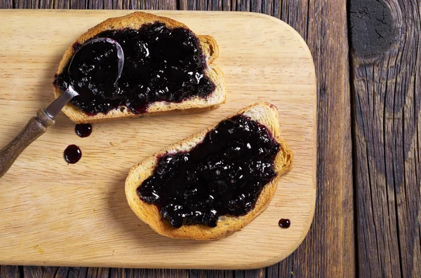 White bread with jam — Stock Photo, Image