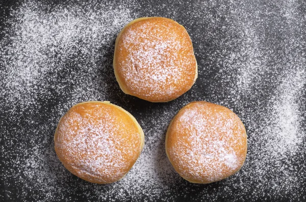 Tre ciambelle dolci — Foto Stock