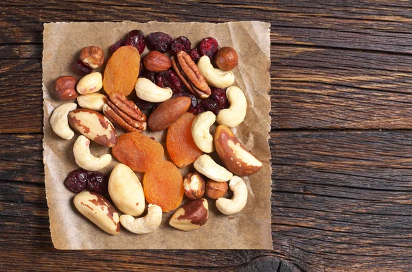 Nötter och torkad frukt, granola — Stockfoto