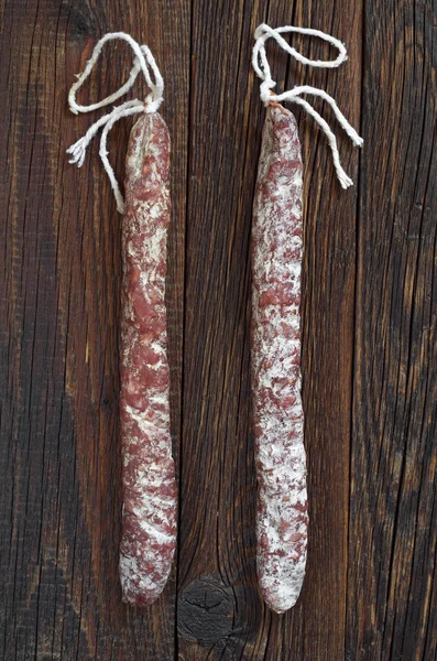 Délicieuses saucisses au salami — Photo