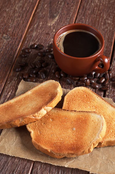 Pan blanco tostado y café — Foto de Stock