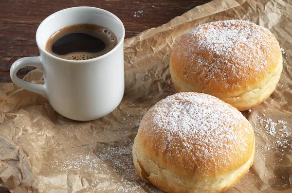 Donut mit Kaffee — Stockfoto