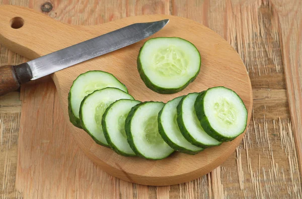 Groene gesneden komkommer — Stockfoto