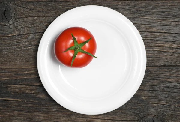 En mogen tomat — Stockfoto