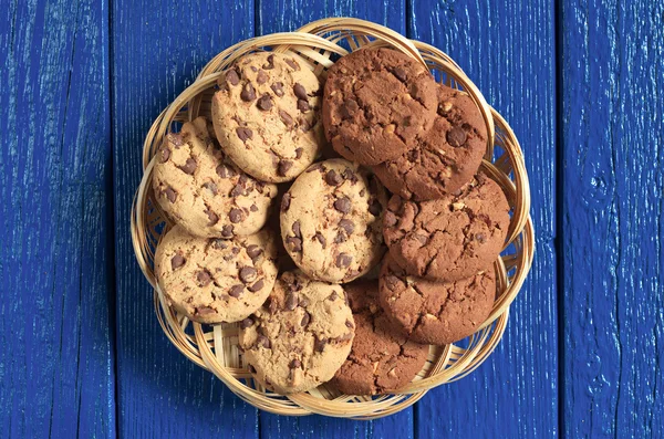 Biscotti con cioccolato e noci — Foto Stock