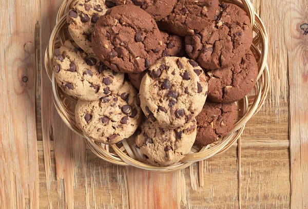 Biscotti con cioccolato e noci — Foto Stock