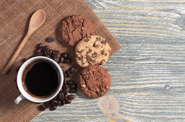 Kaffeetasse und Kekse — Stockfoto