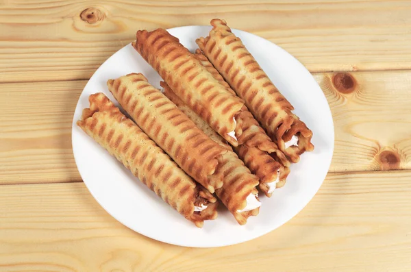 Rollos de oblea con crema —  Fotos de Stock