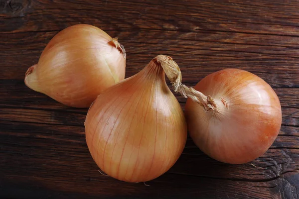 Fresh Raw Onions Wooden Table Close — Stock Photo, Image