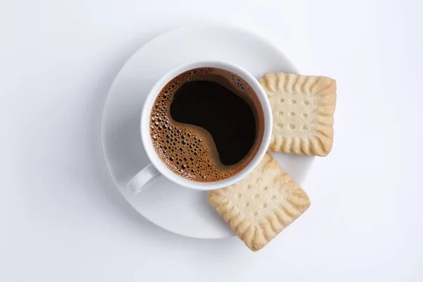 Чашка Кофе Песочное Печенье Белом Фоне Вид Сверху — стоковое фото