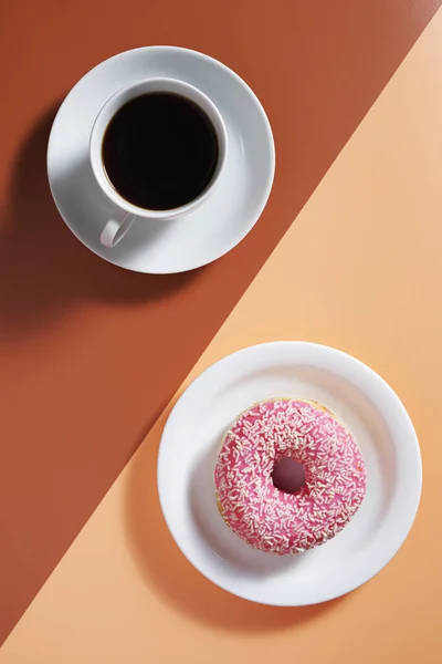 Cup Coffee Pink Donut Plate Two Tone Colored Background Top — Stock Photo, Image