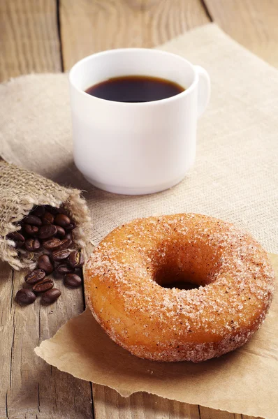 Donut dulce y café — Foto de Stock