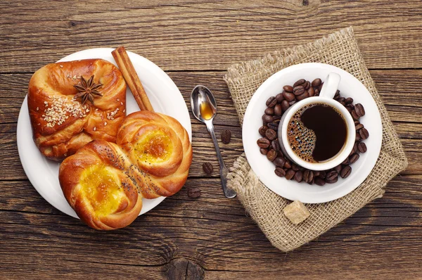 Koffie en broodjes — Stockfoto