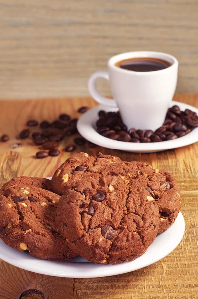 Chocolate cookies and coffee — Stock Photo, Image