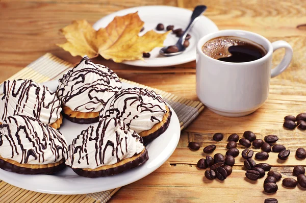Délicieux biscuits et café — Photo