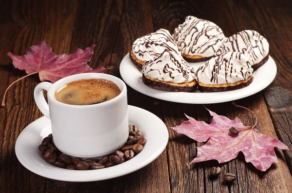 Kaffe och söta kakor — Stockfoto