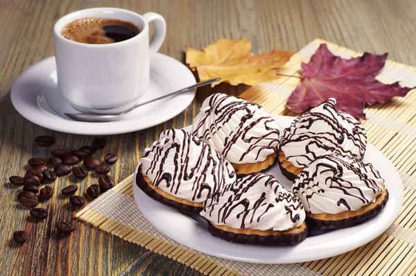 美味的饼干和咖啡 — 图库照片