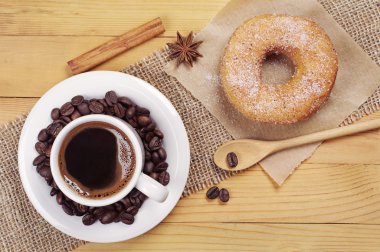 tatlı çörek ve kahve