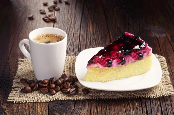 Café y trozo de pastel — Foto de Stock