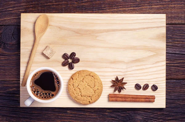 Oatmeal cookie, coffee, cinnamon and anise — Stock Photo, Image
