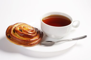 Topuz çay ve kuru üzüm ile