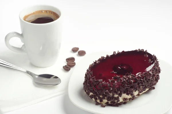 Cake with cherry jelly and coffee — Stock Photo, Image