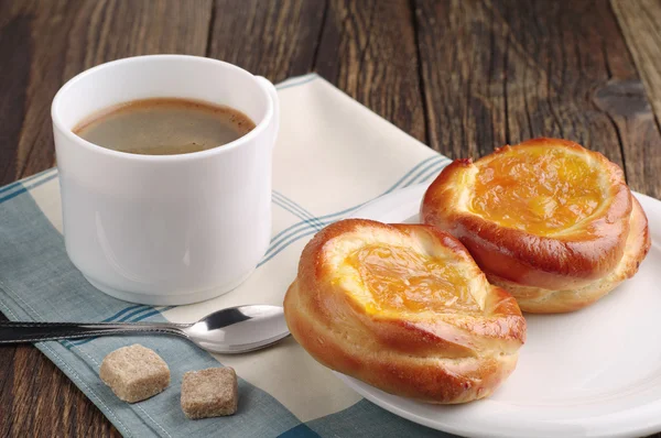 Coffee and sweet buns — Stock Photo, Image