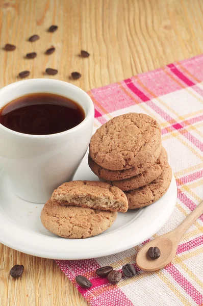 Heerlijke koekjes en koffie — Stockfoto