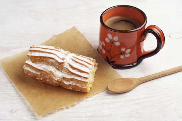 Café y delicioso pastel — Foto de Stock