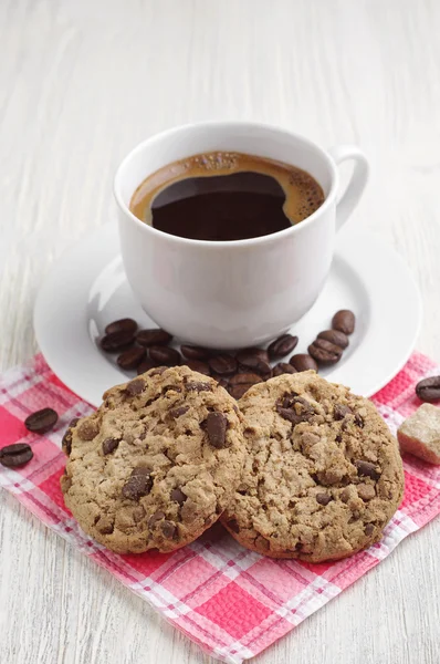 Coffee with chocolate cookies — Stock Photo, Image