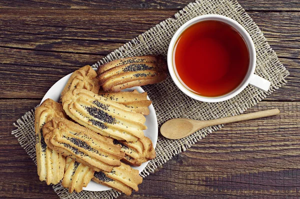 Té y galletas con amapola — Foto de Stock