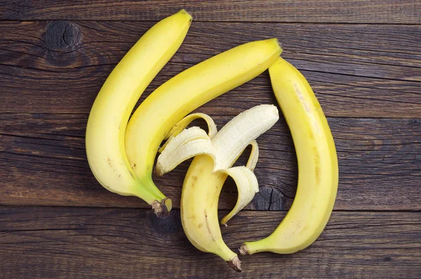 Yellow bananas on a table — Stock Photo, Image