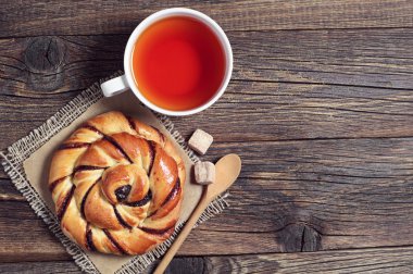 Çay Kupası ve tatlı çörek