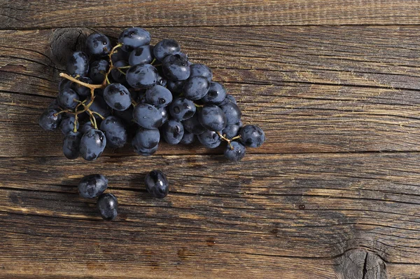 Grapes on table — Stock Photo, Image